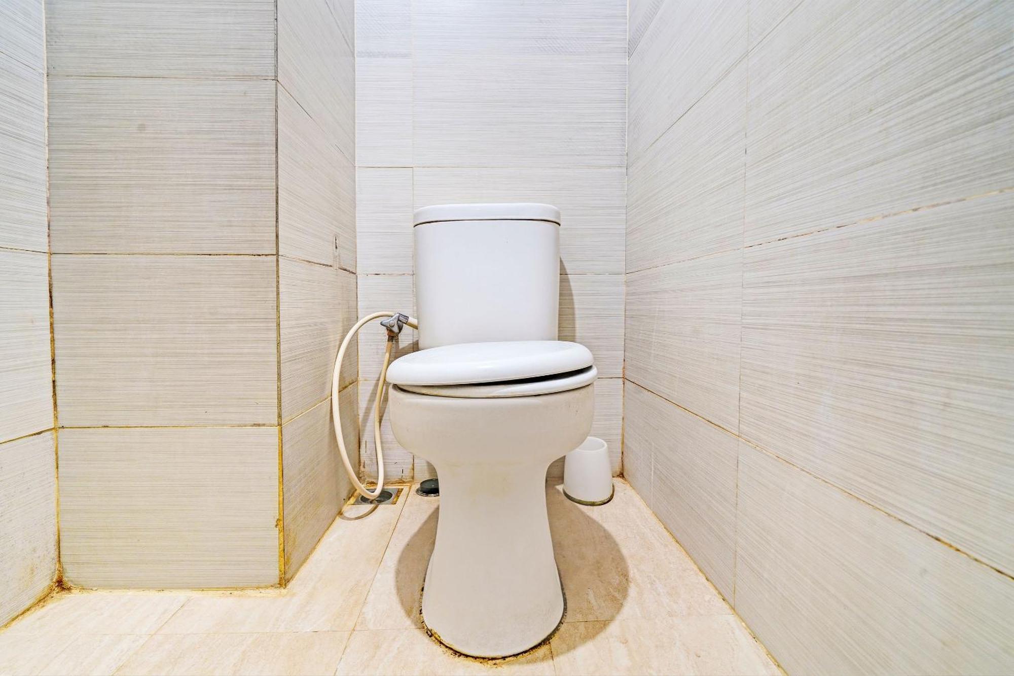 Oyo Life 93065 Gateway Pasteur By Glory Rent Hotel