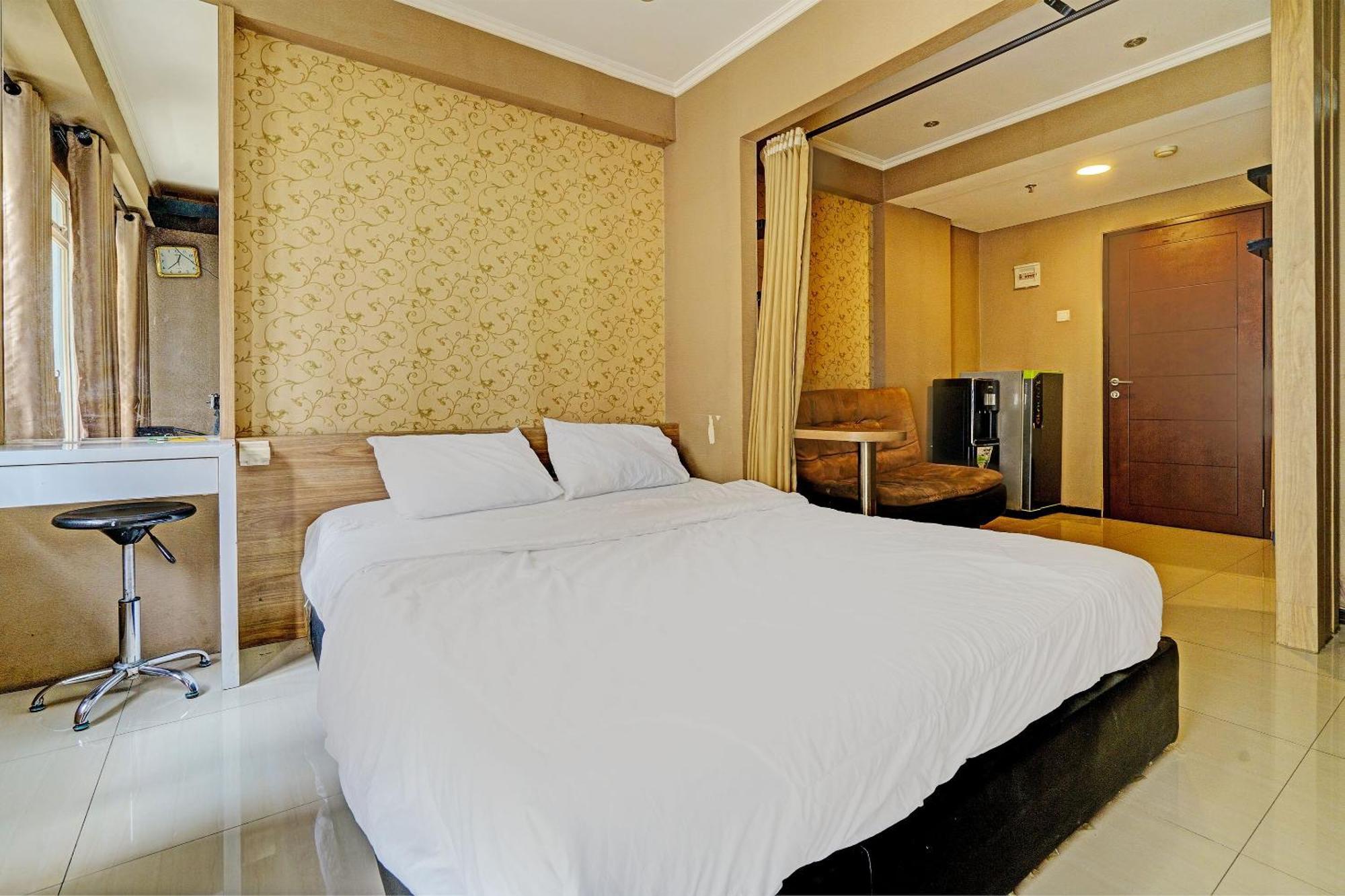 Oyo Life 93065 Gateway Pasteur By Glory Rent Hotel Bandung